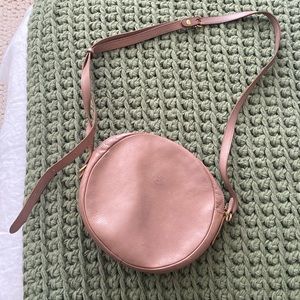 Il bisonte round leather bag in light brown